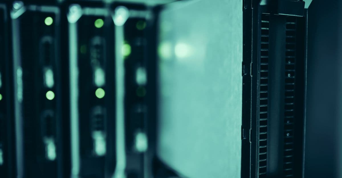 Embedded leases: active server racks in a data centre
