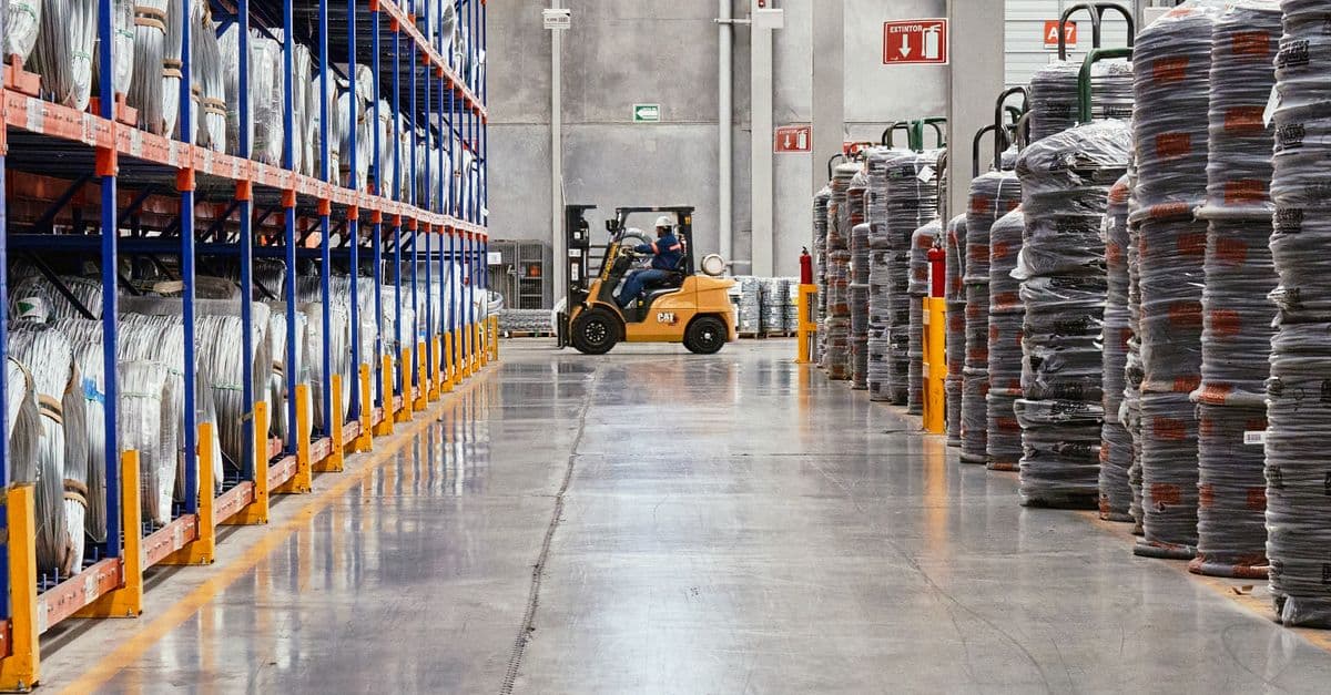 Sale leaseback accounting: industrial warehouse used for logistics